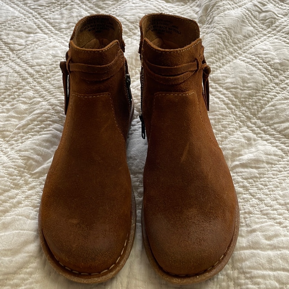 Born leather boots